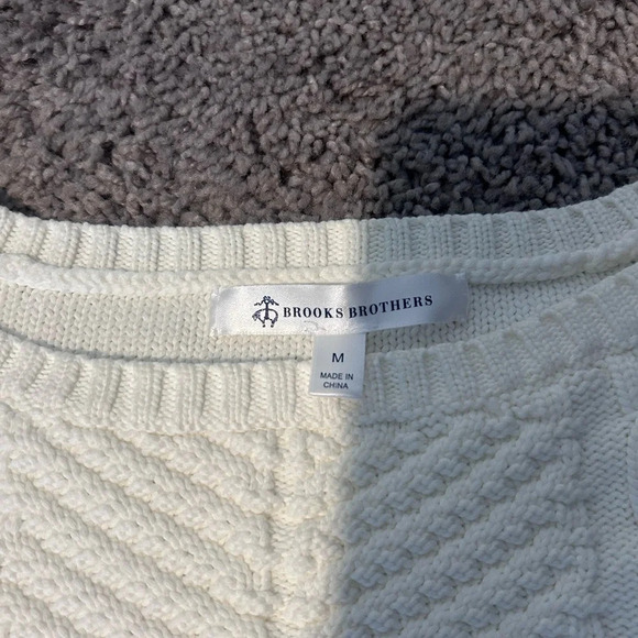 BROOKS BROTHERS size medium sweater crewneck - Picture 4 of 4